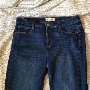 Gap True Skinny Jeans size 32R